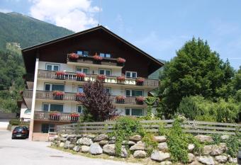 Appartementhaus Sporthotel M  lltal has Balcony rooms