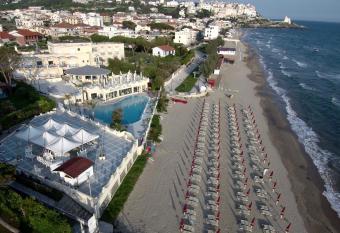 Grand Hotel La Playa has Balcony rooms
