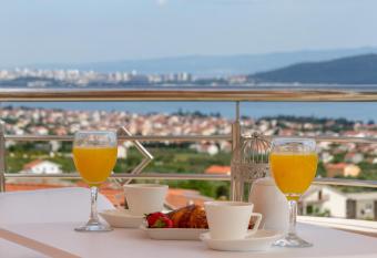 Panorama Holidays has Balcony rooms