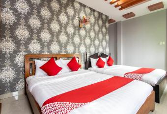 Honey Hotel Da Nang has Balcony rooms