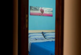 Licata Mare allows 18 year olds to book a room