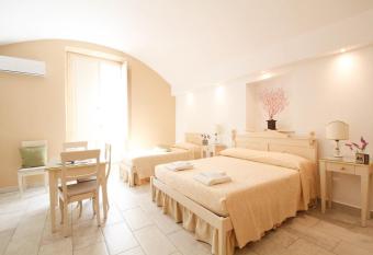 Duomo Gallipoli B&B and Apartments has Balcony rooms