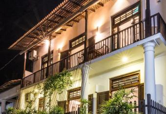 The Entrance Galle Fort has Balcony rooms