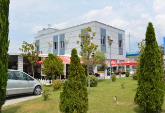 Hotel Alpet has Balcony rooms