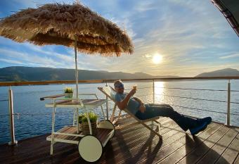 Floating House Bergen has Balcony rooms