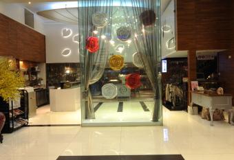 Wonderful Hall Hotel allows 18 year olds to book a room