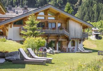 Flocons de Sel has Balcony rooms