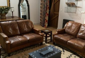 Holly Cottage The Studio allows 18 year olds to book a room