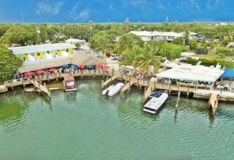 Snappers Key Largo has Balcony rooms