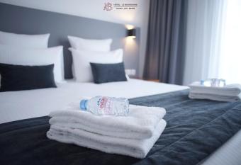 Hotel Le Bourgogne has Balcony rooms