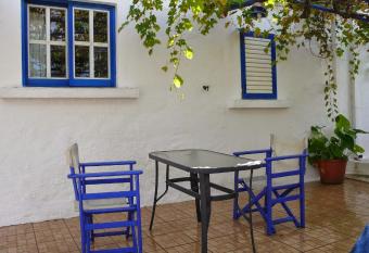 Iliana s Bungalow has Balcony rooms