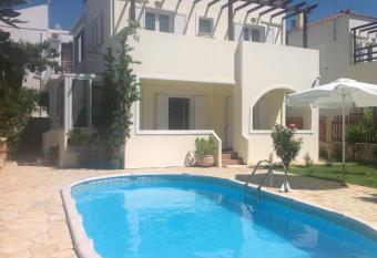 Almyrida Luxury House near beach has Balcony rooms