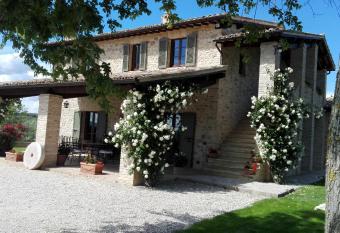 B&B Casa Laura has Balcony rooms