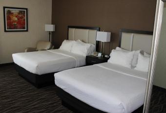 Holiday Inn Des Moines-Airport/Conf Center By IHG has Balcony rooms