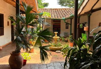 Nacuma Garden Hostel - Casa Nacuma has Balcony rooms