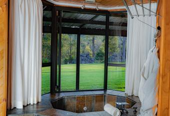 Waterfall Springs Retreat & Wildlife Sanctuary allows 18 year olds to book a room