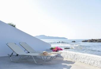 Seasound house has Smoking/Balcony rooms