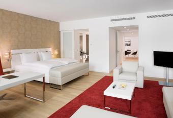 INNSiDE by Meli   Dresden allows 18 year olds to book a room