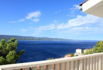 Apartmani Vesna allows 18 year olds to book a room