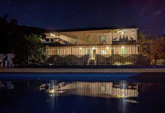 La Maison du Chassezac has Balcony rooms