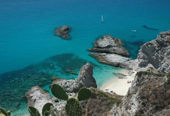 Graceland rooms and suites has Balcony rooms