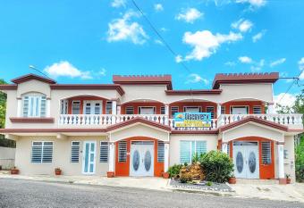 Discovery Beach Apartments has Balcony rooms