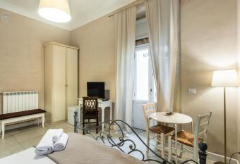 Dedalo has Balcony rooms