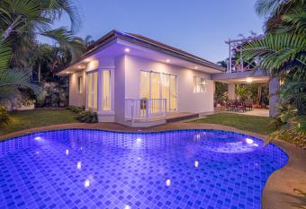 Leelawadee Pool Villa BBQ&Pool party has Balcony rooms