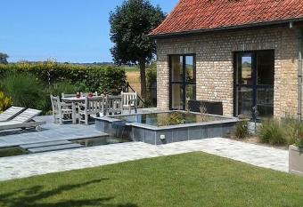 Ateljee Devlaux allows 18 year olds to book a room