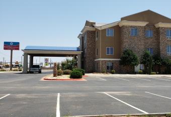 Comfort Inn & Suites has Balcony rooms
