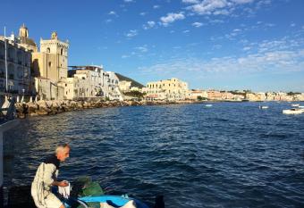 Casa Azzurra has Balcony rooms