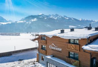 Klawunn Hotel & Apartement has Balcony rooms