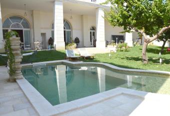 Percebes Exclusive B&B allows 18 year olds to book a room