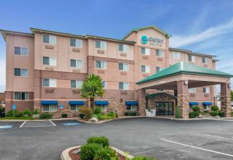 Clarion Pointe Medford allows 18 year olds to book a room