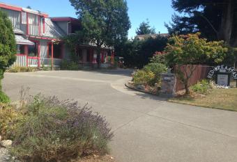 Estuary House Reflexology B&B allows 18 year olds to book a room