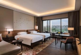 Hyatt Regency Xi an allows 18 year olds to book a room