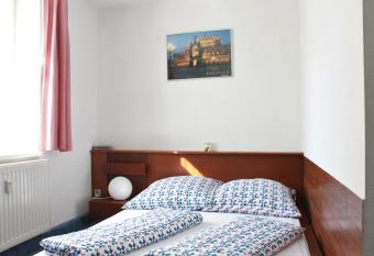 Pension Pieschen Dresden has Balcony rooms