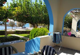 Apolloneia Apartments has Balcony rooms