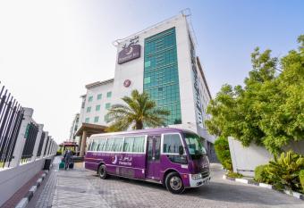 Premier Inn Dubai International Airport has Smoking rooms