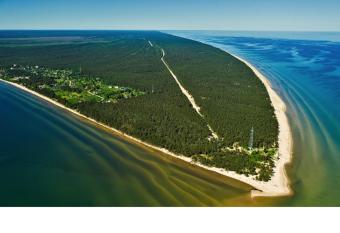 Me  alauki has Balcony rooms