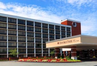 DoubleTree by Hilton Charlottesville allows 18 year olds to book a room