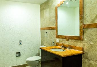 Hotel Maya Turquesa has rooms with a private hot tub