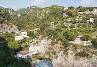 Residence La Dolce Vita has Balcony rooms