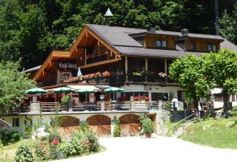 Gasthaus - Pension - Caf   D  rfl has Balcony rooms