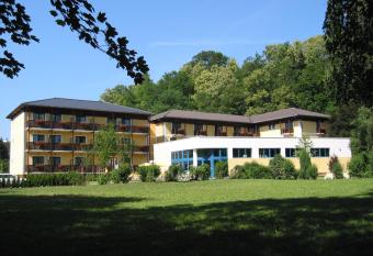 Parkhotel zur Klause has Balcony rooms
