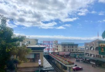 Green Tortoise Hostel Seattle allows 18 year olds to book a room