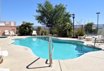 Tombstone Grand Hotel, a Baymont by Wyndham allows 18 year olds to book a room