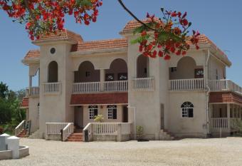 Serenity Sands Bed and Breakfast allows 18 year olds to book a room