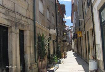 Casa da Vila allows 18 year olds to book a room