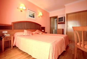 Hotel Manaus allows 18 year olds to book a room